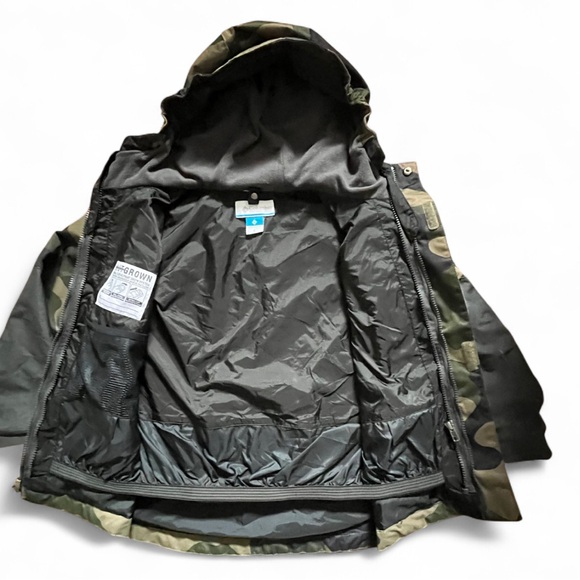 Columbia Youth Whirlibird III Interchange Jacket in a camouflage colorway. - Picture 4 of 8